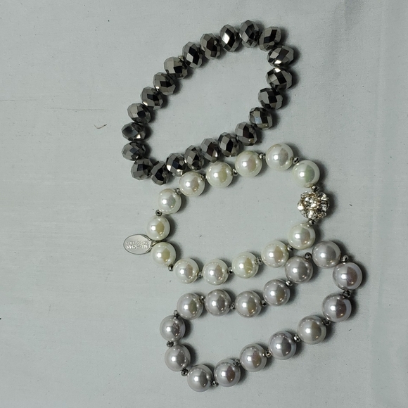 Ali khan 3pc glass pearl stretch bracelet ,gray,black,pearl with rhinestone - Picture 3 of 4